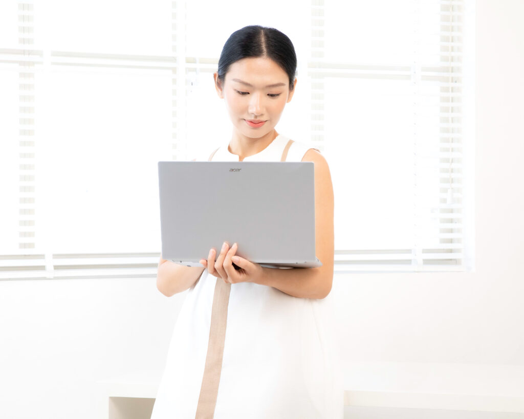 5-tieu-chi-chon-laptop-thoi-thuong-danh-cho-sinh-vien-kinh-te-2-1024x819-1 5 tiêu chí chọn laptop thời thượng dành cho sinh viên kinh tế - 2